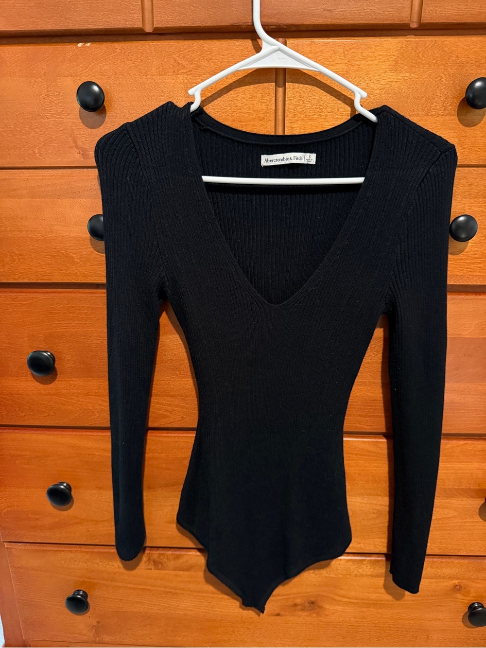 Abercrombie & Fitch Black Ribbed V-Neck Long-Sleeve Bodysuit